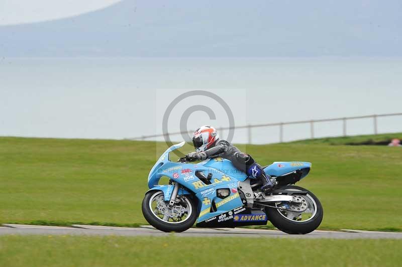 Motorcycle action photographs;anglesey circuit;anglesey trackday photographs;event digital images;eventdigitalimages;no limits trackday;oulton park circuit cheshire;peter wileman photography;trackday;trackday digital images;trackday photos;ty croes circuit wales