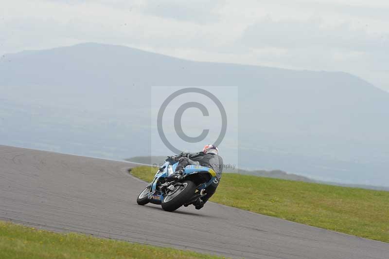 Motorcycle action photographs;anglesey circuit;anglesey trackday photographs;event digital images;eventdigitalimages;no limits trackday;oulton park circuit cheshire;peter wileman photography;trackday;trackday digital images;trackday photos;ty croes circuit wales