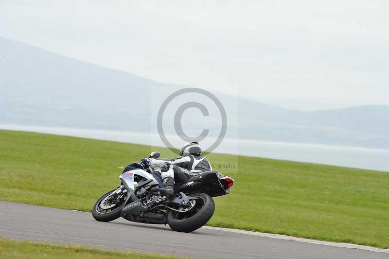 Motorcycle action photographs;anglesey circuit;anglesey trackday photographs;event digital images;eventdigitalimages;no limits trackday;oulton park circuit cheshire;peter wileman photography;trackday;trackday digital images;trackday photos;ty croes circuit wales