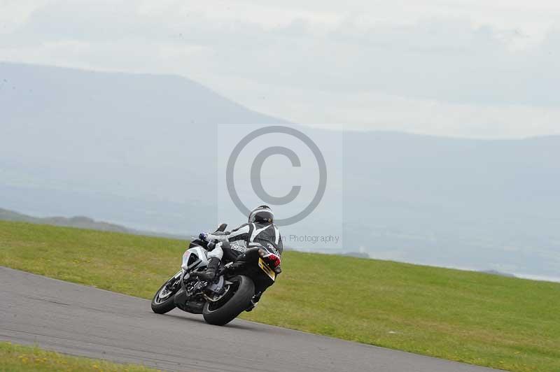 Motorcycle action photographs;anglesey circuit;anglesey trackday photographs;event digital images;eventdigitalimages;no limits trackday;oulton park circuit cheshire;peter wileman photography;trackday;trackday digital images;trackday photos;ty croes circuit wales