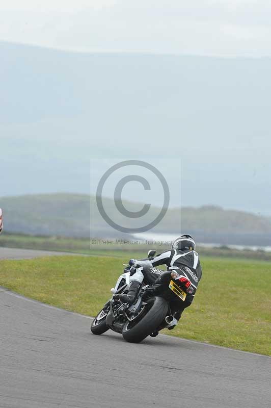 Motorcycle action photographs;anglesey circuit;anglesey trackday photographs;event digital images;eventdigitalimages;no limits trackday;oulton park circuit cheshire;peter wileman photography;trackday;trackday digital images;trackday photos;ty croes circuit wales