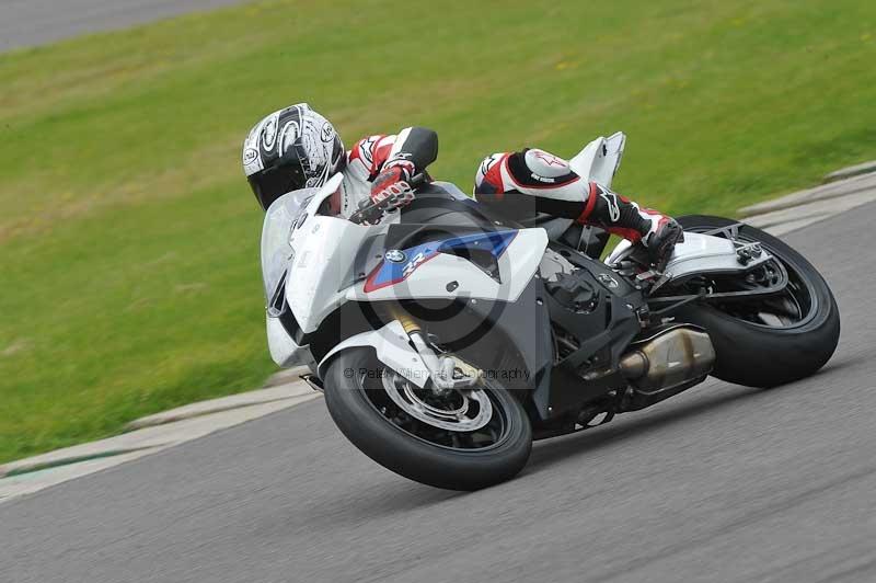 Motorcycle action photographs;anglesey circuit;anglesey trackday photographs;event digital images;eventdigitalimages;no limits trackday;oulton park circuit cheshire;peter wileman photography;trackday;trackday digital images;trackday photos;ty croes circuit wales