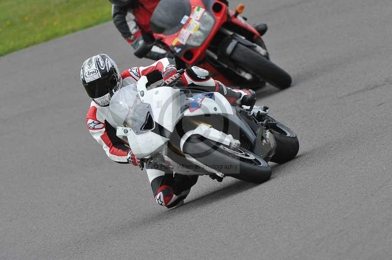 Motorcycle action photographs;anglesey circuit;anglesey trackday photographs;event digital images;eventdigitalimages;no limits trackday;oulton park circuit cheshire;peter wileman photography;trackday;trackday digital images;trackday photos;ty croes circuit wales