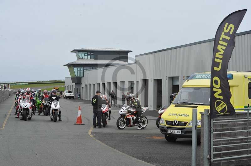 Motorcycle action photographs;anglesey circuit;anglesey trackday photographs;event digital images;eventdigitalimages;no limits trackday;oulton park circuit cheshire;peter wileman photography;trackday;trackday digital images;trackday photos;ty croes circuit wales