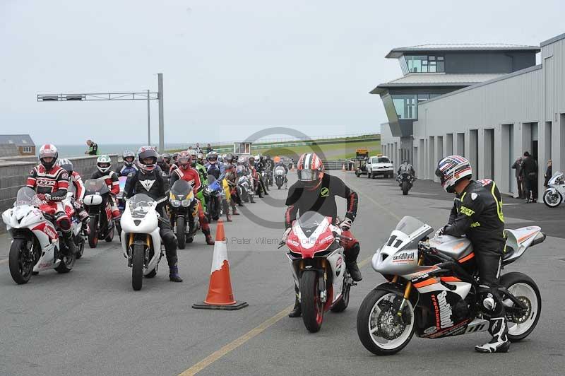 Motorcycle action photographs;anglesey circuit;anglesey trackday photographs;event digital images;eventdigitalimages;no limits trackday;oulton park circuit cheshire;peter wileman photography;trackday;trackday digital images;trackday photos;ty croes circuit wales