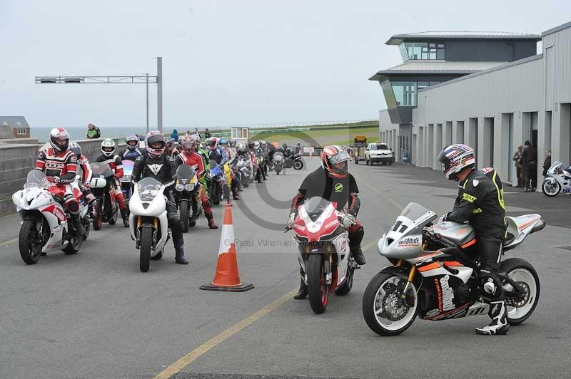 Motorcycle action photographs;anglesey circuit;anglesey trackday photographs;event digital images;eventdigitalimages;no limits trackday;oulton park circuit cheshire;peter wileman photography;trackday;trackday digital images;trackday photos;ty croes circuit wales