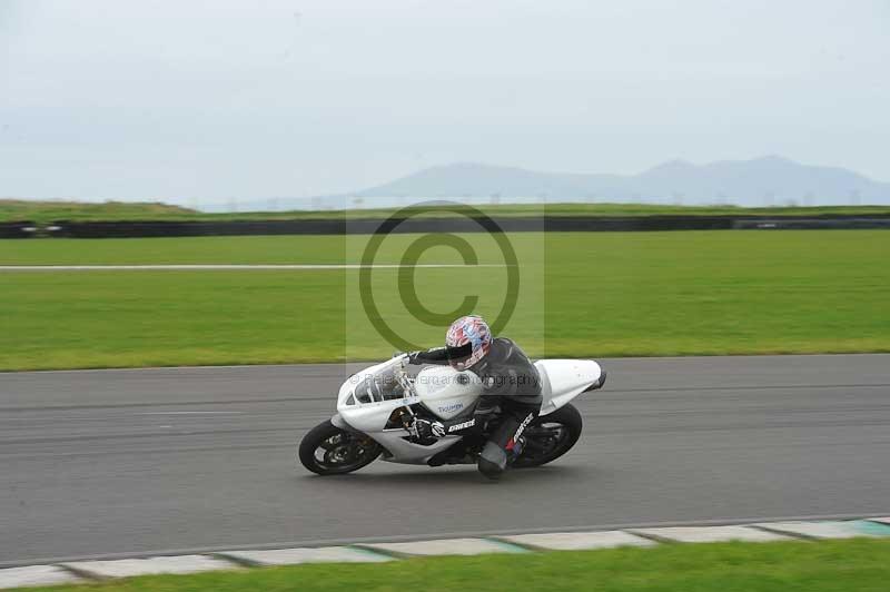 Motorcycle action photographs;anglesey circuit;anglesey trackday photographs;event digital images;eventdigitalimages;no limits trackday;oulton park circuit cheshire;peter wileman photography;trackday;trackday digital images;trackday photos;ty croes circuit wales