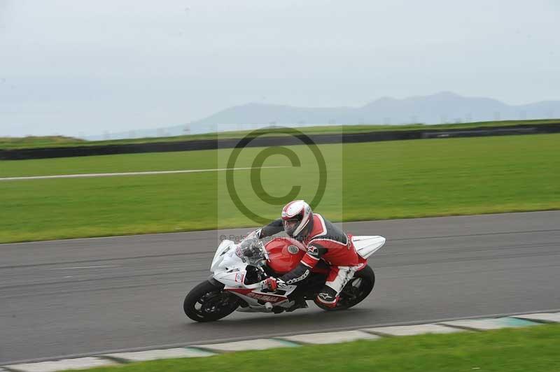 Motorcycle action photographs;anglesey circuit;anglesey trackday photographs;event digital images;eventdigitalimages;no limits trackday;oulton park circuit cheshire;peter wileman photography;trackday;trackday digital images;trackday photos;ty croes circuit wales