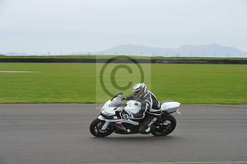 Motorcycle action photographs;anglesey circuit;anglesey trackday photographs;event digital images;eventdigitalimages;no limits trackday;oulton park circuit cheshire;peter wileman photography;trackday;trackday digital images;trackday photos;ty croes circuit wales