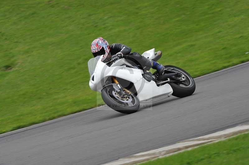 Motorcycle action photographs;anglesey circuit;anglesey trackday photographs;event digital images;eventdigitalimages;no limits trackday;oulton park circuit cheshire;peter wileman photography;trackday;trackday digital images;trackday photos;ty croes circuit wales