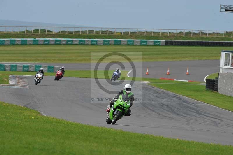 Motorcycle action photographs;anglesey circuit;anglesey trackday photographs;event digital images;eventdigitalimages;no limits trackday;oulton park circuit cheshire;peter wileman photography;trackday;trackday digital images;trackday photos;ty croes circuit wales