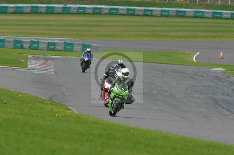 Motorcycle action photographs;anglesey circuit;anglesey trackday photographs;event digital images;eventdigitalimages;no limits trackday;oulton park circuit cheshire;peter wileman photography;trackday;trackday digital images;trackday photos;ty croes circuit wales