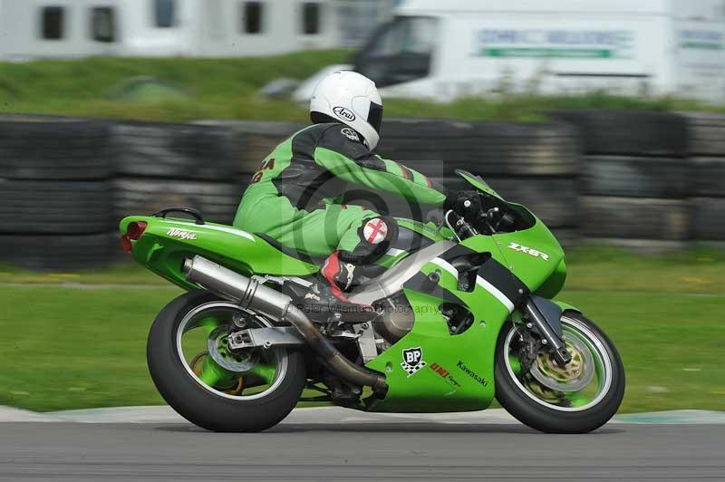 Motorcycle action photographs;anglesey circuit;anglesey trackday photographs;event digital images;eventdigitalimages;no limits trackday;oulton park circuit cheshire;peter wileman photography;trackday;trackday digital images;trackday photos;ty croes circuit wales