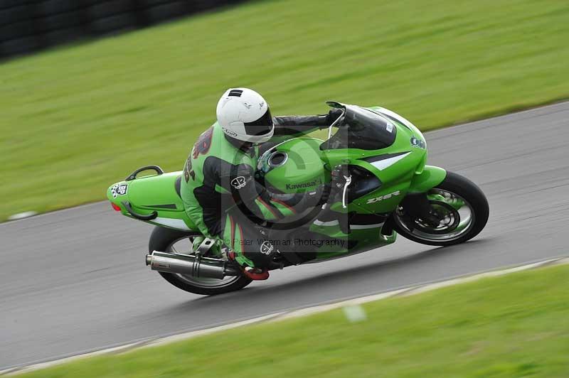 Motorcycle action photographs;anglesey circuit;anglesey trackday photographs;event digital images;eventdigitalimages;no limits trackday;oulton park circuit cheshire;peter wileman photography;trackday;trackday digital images;trackday photos;ty croes circuit wales