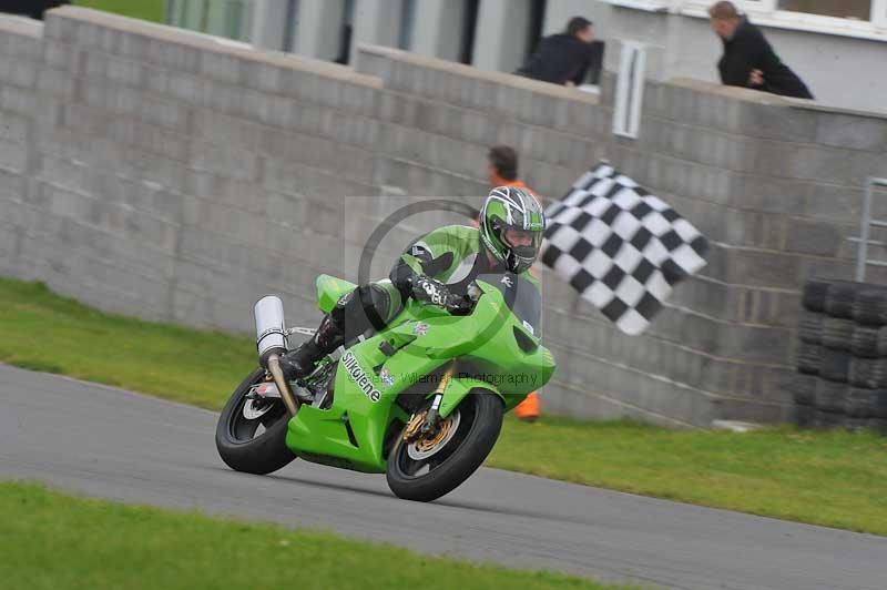 Motorcycle action photographs;anglesey circuit;anglesey trackday photographs;event digital images;eventdigitalimages;no limits trackday;oulton park circuit cheshire;peter wileman photography;trackday;trackday digital images;trackday photos;ty croes circuit wales