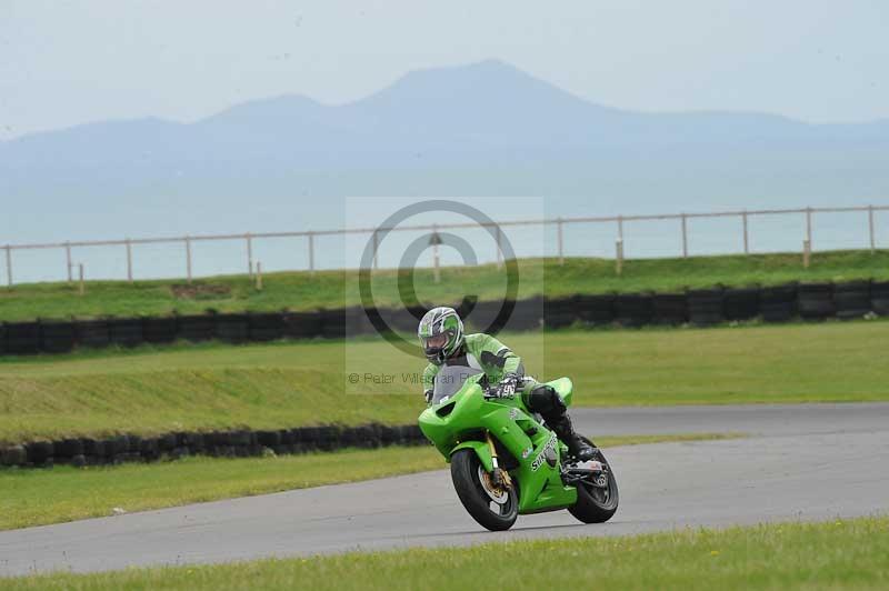 Motorcycle action photographs;anglesey circuit;anglesey trackday photographs;event digital images;eventdigitalimages;no limits trackday;oulton park circuit cheshire;peter wileman photography;trackday;trackday digital images;trackday photos;ty croes circuit wales