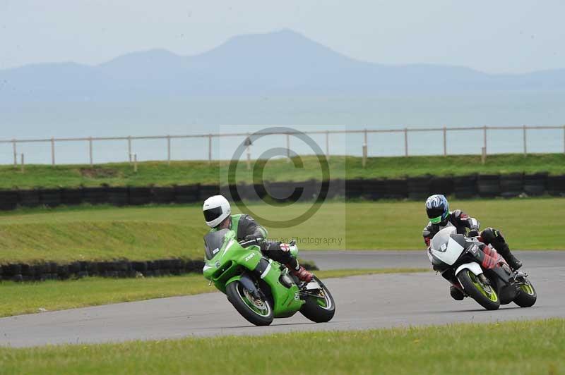 Motorcycle action photographs;anglesey circuit;anglesey trackday photographs;event digital images;eventdigitalimages;no limits trackday;oulton park circuit cheshire;peter wileman photography;trackday;trackday digital images;trackday photos;ty croes circuit wales