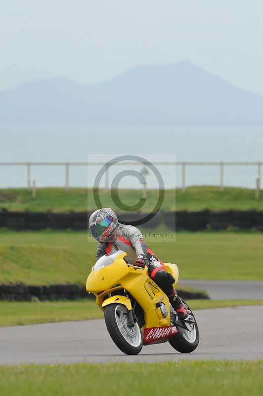 Motorcycle action photographs;anglesey circuit;anglesey trackday photographs;event digital images;eventdigitalimages;no limits trackday;oulton park circuit cheshire;peter wileman photography;trackday;trackday digital images;trackday photos;ty croes circuit wales