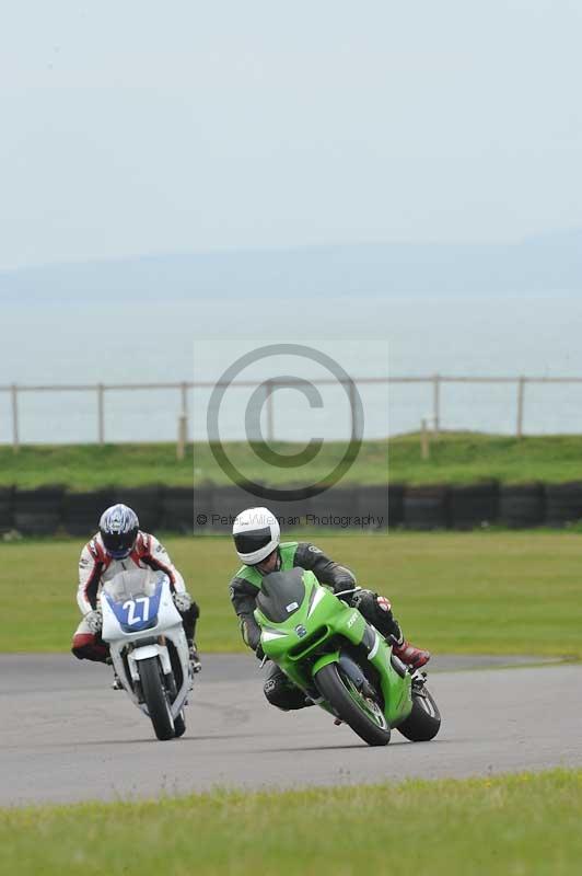 Motorcycle action photographs;anglesey circuit;anglesey trackday photographs;event digital images;eventdigitalimages;no limits trackday;oulton park circuit cheshire;peter wileman photography;trackday;trackday digital images;trackday photos;ty croes circuit wales