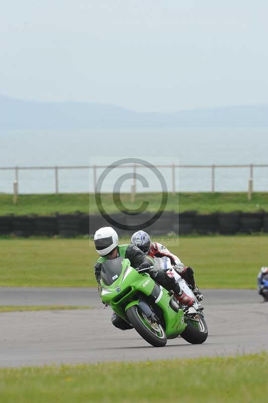 Motorcycle action photographs;anglesey circuit;anglesey trackday photographs;event digital images;eventdigitalimages;no limits trackday;oulton park circuit cheshire;peter wileman photography;trackday;trackday digital images;trackday photos;ty croes circuit wales