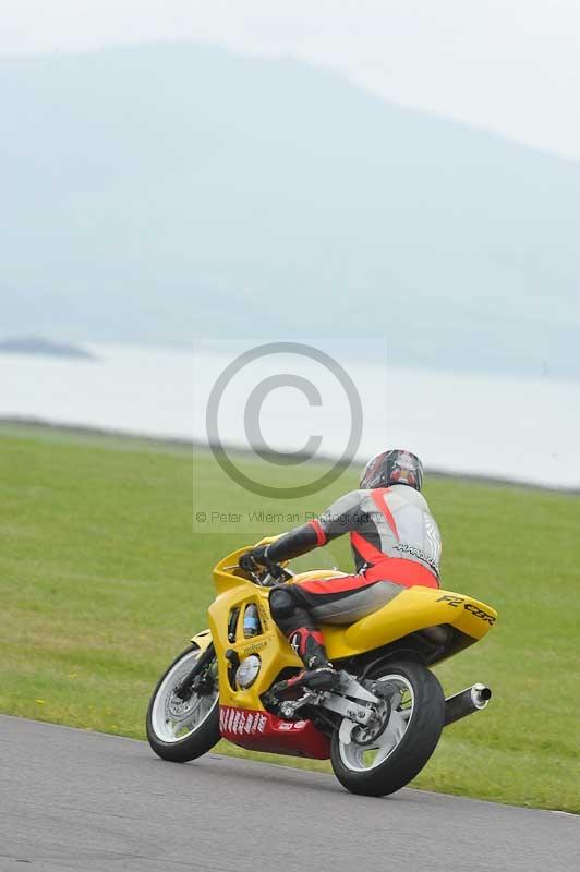 Motorcycle action photographs;anglesey circuit;anglesey trackday photographs;event digital images;eventdigitalimages;no limits trackday;oulton park circuit cheshire;peter wileman photography;trackday;trackday digital images;trackday photos;ty croes circuit wales