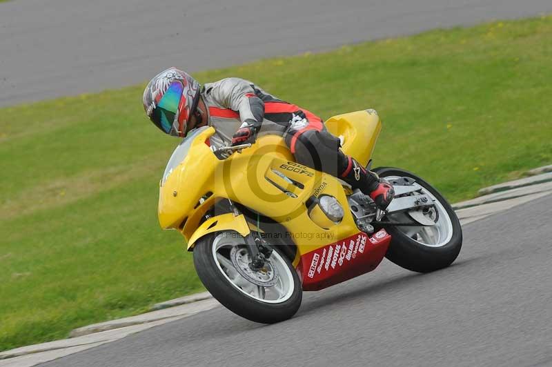 Motorcycle action photographs;anglesey circuit;anglesey trackday photographs;event digital images;eventdigitalimages;no limits trackday;oulton park circuit cheshire;peter wileman photography;trackday;trackday digital images;trackday photos;ty croes circuit wales