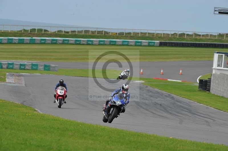 Motorcycle action photographs;anglesey circuit;anglesey trackday photographs;event digital images;eventdigitalimages;no limits trackday;oulton park circuit cheshire;peter wileman photography;trackday;trackday digital images;trackday photos;ty croes circuit wales