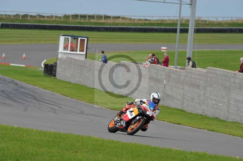 Motorcycle action photographs;anglesey circuit;anglesey trackday photographs;event digital images;eventdigitalimages;no limits trackday;oulton park circuit cheshire;peter wileman photography;trackday;trackday digital images;trackday photos;ty croes circuit wales