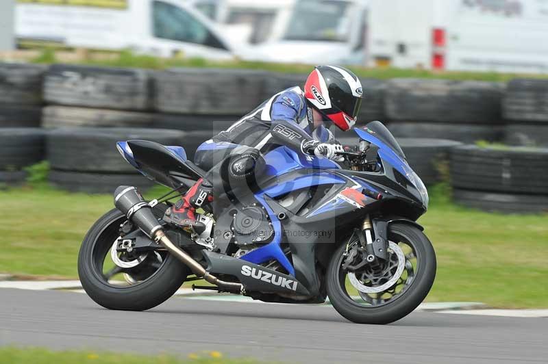 Motorcycle action photographs;anglesey circuit;anglesey trackday photographs;event digital images;eventdigitalimages;no limits trackday;oulton park circuit cheshire;peter wileman photography;trackday;trackday digital images;trackday photos;ty croes circuit wales