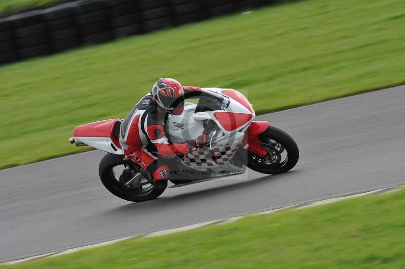 Motorcycle action photographs;anglesey circuit;anglesey trackday photographs;event digital images;eventdigitalimages;no limits trackday;oulton park circuit cheshire;peter wileman photography;trackday;trackday digital images;trackday photos;ty croes circuit wales