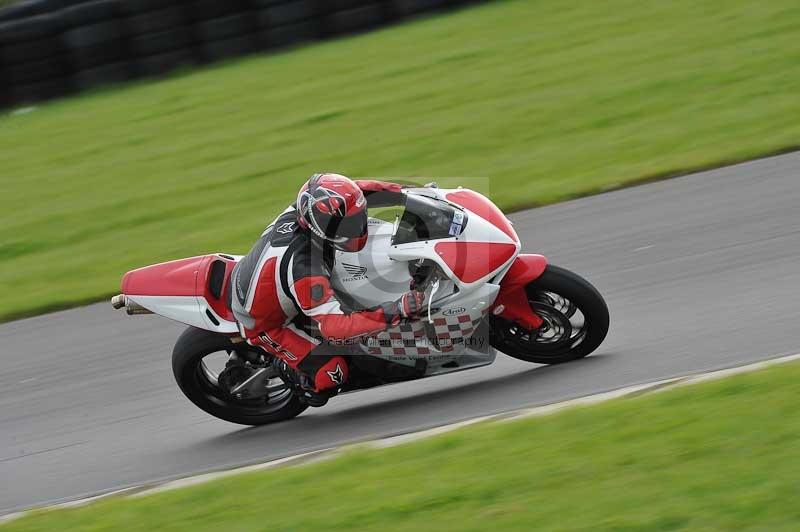 Motorcycle action photographs;anglesey circuit;anglesey trackday photographs;event digital images;eventdigitalimages;no limits trackday;oulton park circuit cheshire;peter wileman photography;trackday;trackday digital images;trackday photos;ty croes circuit wales