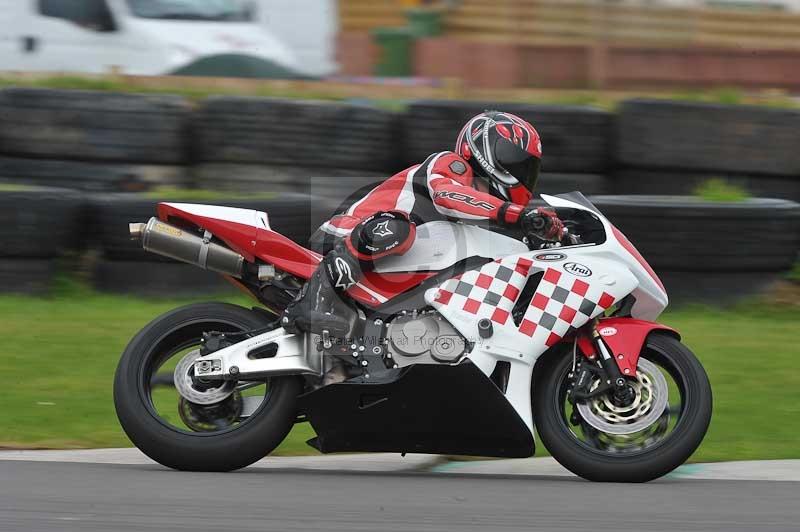 Motorcycle action photographs;anglesey circuit;anglesey trackday photographs;event digital images;eventdigitalimages;no limits trackday;oulton park circuit cheshire;peter wileman photography;trackday;trackday digital images;trackday photos;ty croes circuit wales