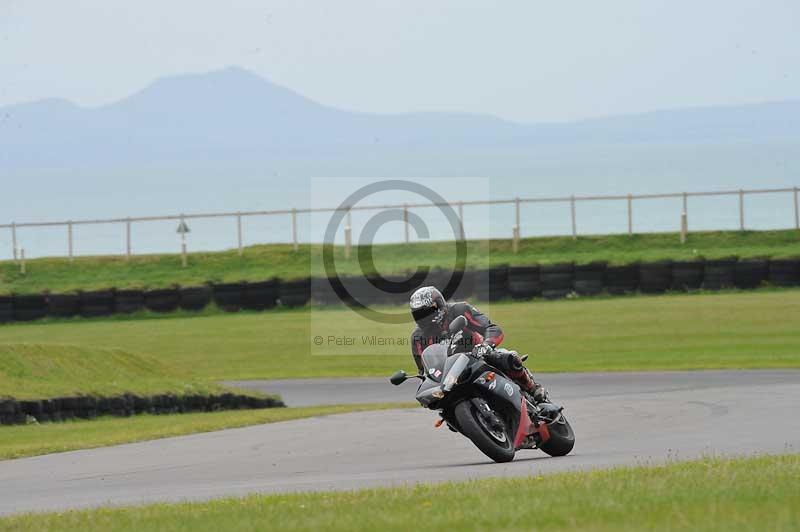 Motorcycle action photographs;anglesey circuit;anglesey trackday photographs;event digital images;eventdigitalimages;no limits trackday;oulton park circuit cheshire;peter wileman photography;trackday;trackday digital images;trackday photos;ty croes circuit wales