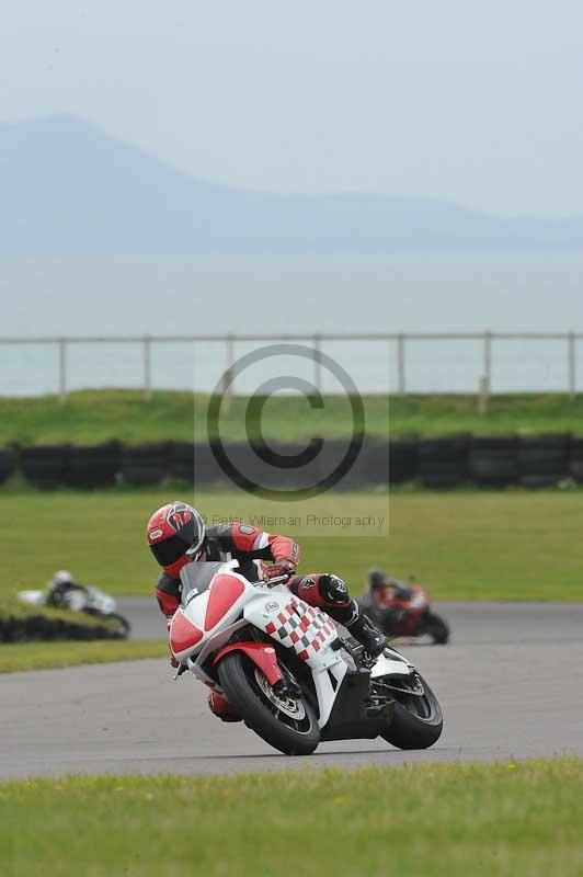 Motorcycle action photographs;anglesey circuit;anglesey trackday photographs;event digital images;eventdigitalimages;no limits trackday;oulton park circuit cheshire;peter wileman photography;trackday;trackday digital images;trackday photos;ty croes circuit wales