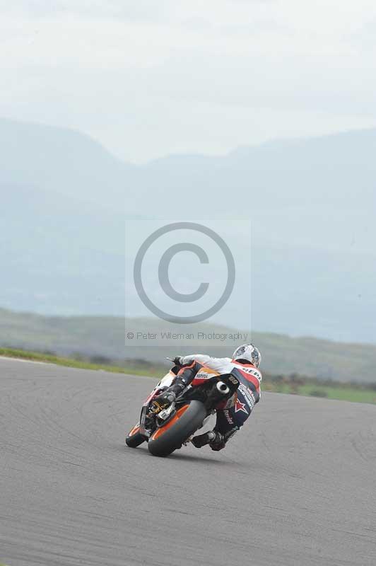 Motorcycle action photographs;anglesey circuit;anglesey trackday photographs;event digital images;eventdigitalimages;no limits trackday;oulton park circuit cheshire;peter wileman photography;trackday;trackday digital images;trackday photos;ty croes circuit wales