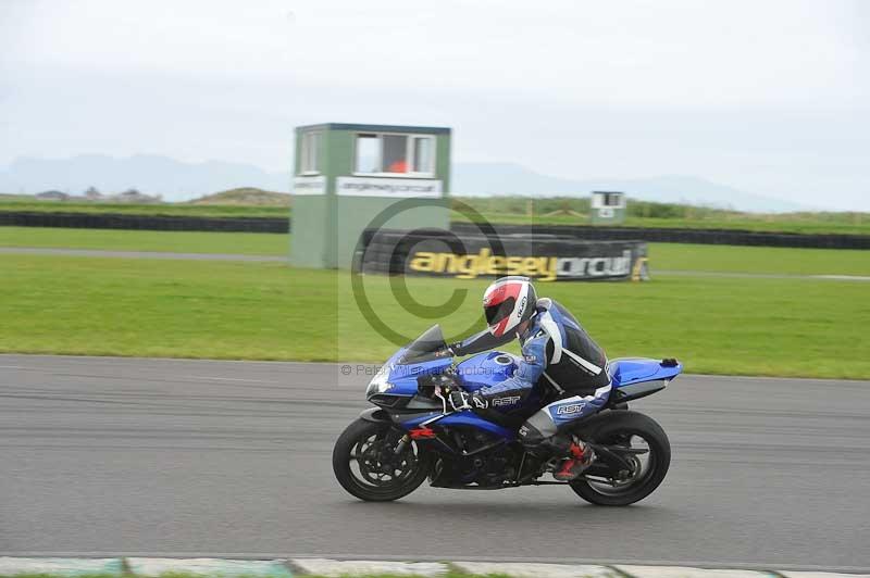 Motorcycle action photographs;anglesey circuit;anglesey trackday photographs;event digital images;eventdigitalimages;no limits trackday;oulton park circuit cheshire;peter wileman photography;trackday;trackday digital images;trackday photos;ty croes circuit wales