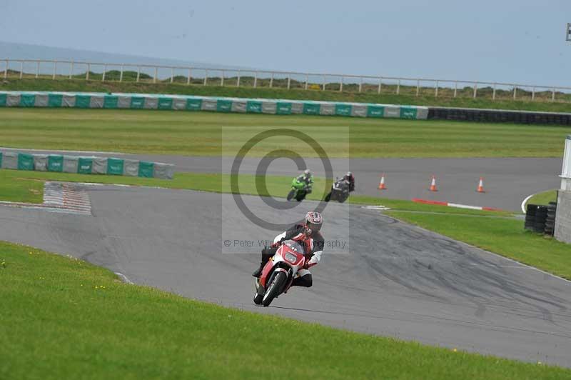 Motorcycle action photographs;anglesey circuit;anglesey trackday photographs;event digital images;eventdigitalimages;no limits trackday;oulton park circuit cheshire;peter wileman photography;trackday;trackday digital images;trackday photos;ty croes circuit wales