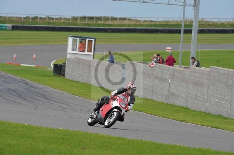 Motorcycle action photographs;anglesey circuit;anglesey trackday photographs;event digital images;eventdigitalimages;no limits trackday;oulton park circuit cheshire;peter wileman photography;trackday;trackday digital images;trackday photos;ty croes circuit wales