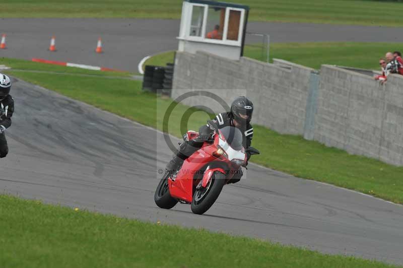 Motorcycle action photographs;anglesey circuit;anglesey trackday photographs;event digital images;eventdigitalimages;no limits trackday;oulton park circuit cheshire;peter wileman photography;trackday;trackday digital images;trackday photos;ty croes circuit wales