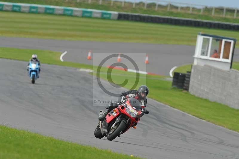 Motorcycle action photographs;anglesey circuit;anglesey trackday photographs;event digital images;eventdigitalimages;no limits trackday;oulton park circuit cheshire;peter wileman photography;trackday;trackday digital images;trackday photos;ty croes circuit wales