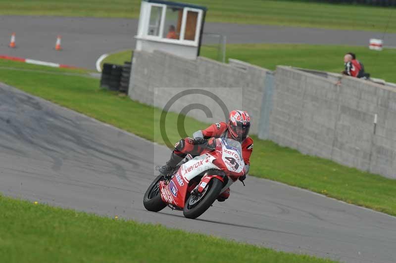 Motorcycle action photographs;anglesey circuit;anglesey trackday photographs;event digital images;eventdigitalimages;no limits trackday;oulton park circuit cheshire;peter wileman photography;trackday;trackday digital images;trackday photos;ty croes circuit wales