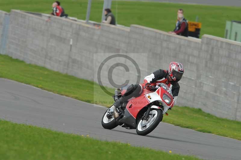 Motorcycle action photographs;anglesey circuit;anglesey trackday photographs;event digital images;eventdigitalimages;no limits trackday;oulton park circuit cheshire;peter wileman photography;trackday;trackday digital images;trackday photos;ty croes circuit wales