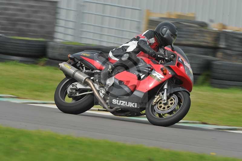 Motorcycle action photographs;anglesey circuit;anglesey trackday photographs;event digital images;eventdigitalimages;no limits trackday;oulton park circuit cheshire;peter wileman photography;trackday;trackday digital images;trackday photos;ty croes circuit wales