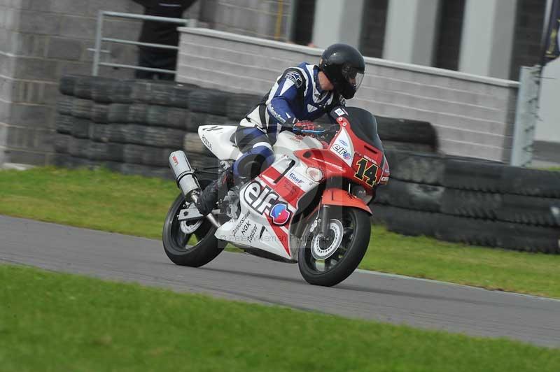 Motorcycle action photographs;anglesey circuit;anglesey trackday photographs;event digital images;eventdigitalimages;no limits trackday;oulton park circuit cheshire;peter wileman photography;trackday;trackday digital images;trackday photos;ty croes circuit wales