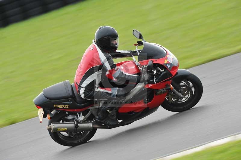 Motorcycle action photographs;anglesey circuit;anglesey trackday photographs;event digital images;eventdigitalimages;no limits trackday;oulton park circuit cheshire;peter wileman photography;trackday;trackday digital images;trackday photos;ty croes circuit wales