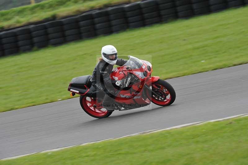 Motorcycle action photographs;anglesey circuit;anglesey trackday photographs;event digital images;eventdigitalimages;no limits trackday;oulton park circuit cheshire;peter wileman photography;trackday;trackday digital images;trackday photos;ty croes circuit wales