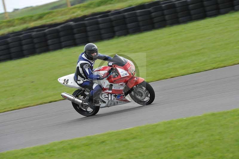 Motorcycle action photographs;anglesey circuit;anglesey trackday photographs;event digital images;eventdigitalimages;no limits trackday;oulton park circuit cheshire;peter wileman photography;trackday;trackday digital images;trackday photos;ty croes circuit wales