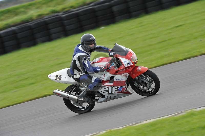 Motorcycle action photographs;anglesey circuit;anglesey trackday photographs;event digital images;eventdigitalimages;no limits trackday;oulton park circuit cheshire;peter wileman photography;trackday;trackday digital images;trackday photos;ty croes circuit wales