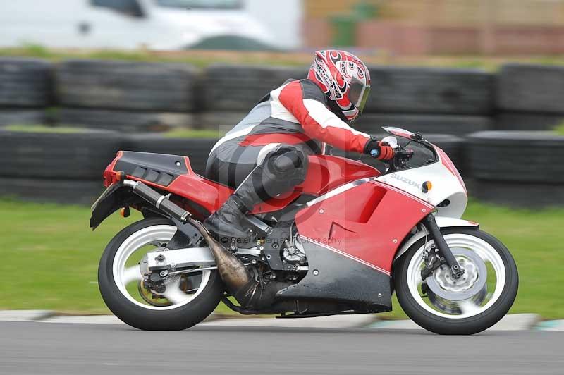 Motorcycle action photographs;anglesey circuit;anglesey trackday photographs;event digital images;eventdigitalimages;no limits trackday;oulton park circuit cheshire;peter wileman photography;trackday;trackday digital images;trackday photos;ty croes circuit wales