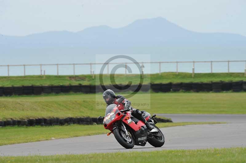 Motorcycle action photographs;anglesey circuit;anglesey trackday photographs;event digital images;eventdigitalimages;no limits trackday;oulton park circuit cheshire;peter wileman photography;trackday;trackday digital images;trackday photos;ty croes circuit wales